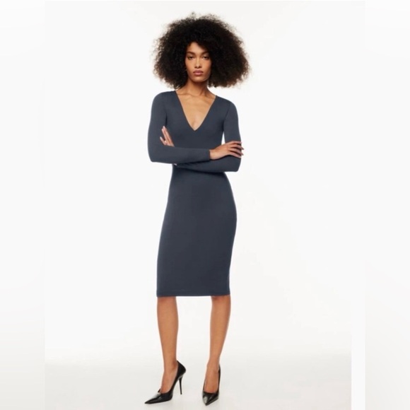 Aritzia Dresses & Skirts - Aritzia Babaton Contour V-Neck Longsleeve Dress Total Eclipse Size Medium NEW